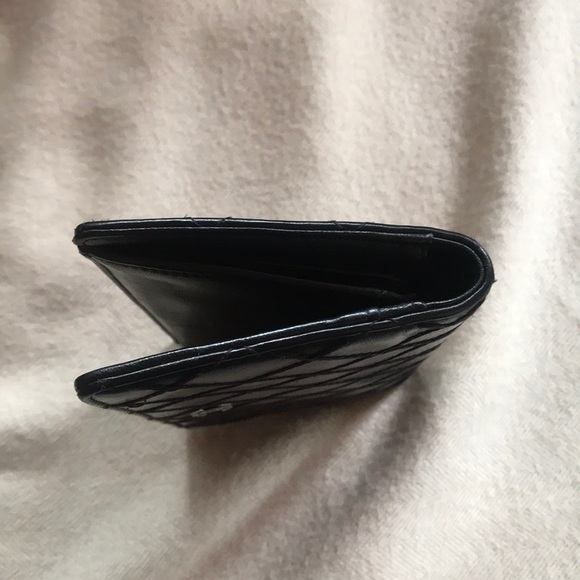 CHANEL Black Calfskin Wallet Quilted Stitching - Picture 9 of 16